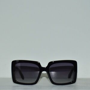 Quay Australia Total Vibe (BLK/SMK color)